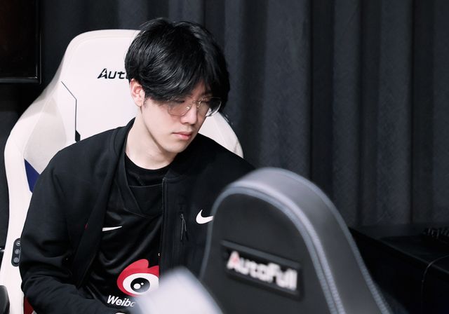 滕哈赫在引 滕哈赫在引