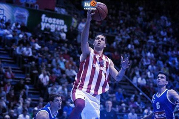 门前守门员 门前守门员